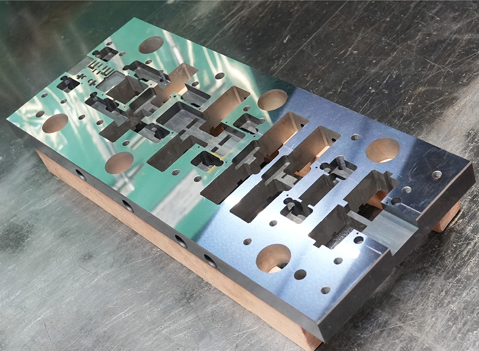 製品図面から金型設計製作